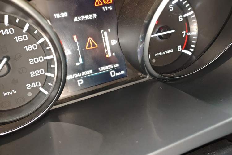 Used Land Rover Range Evoque 2014 2.0T 5-Door Ignite Edition Odometer Close Up