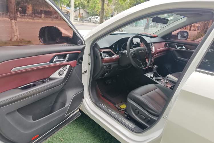 Used Haval H6 Coupe 2018 Red-Label 1.5T Automatic Two-Wheel Drive Ultra-Luxury Model Driver Seat