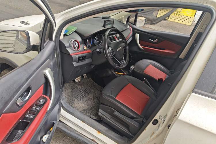 Used Haval H1 2016 Revised Version Blue Badge 1.5L AMT Luxury Edition