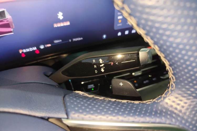 Used Buick Century 2023 2.0T Six-Seater Yinshi Edition
