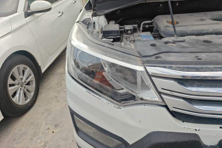 Used CHANGAN OSHAN CX70 2016 1.6L Manual Luxury Model Right Front Headlight