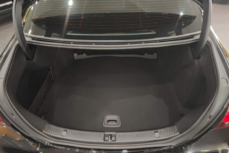 Used Mercedes-Benz E-Class 2023 Restyled E 300 L Sporty and Stylish Edition
