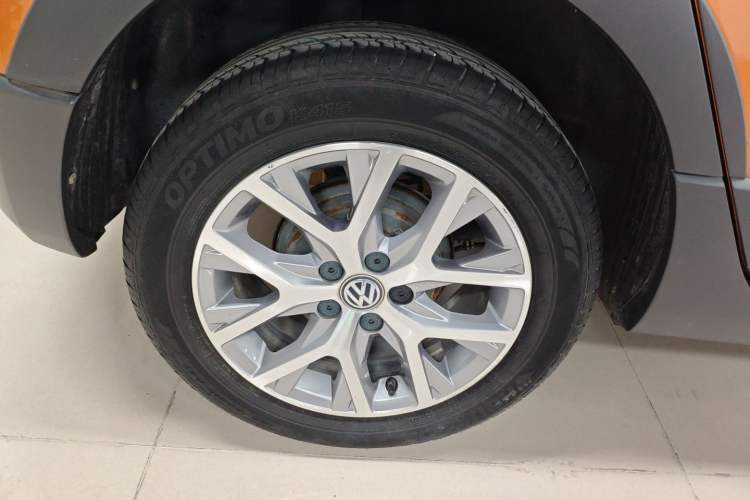 Used Volkswagen Polo 2016 1.6L Cross Polo Automatic Exterior 5