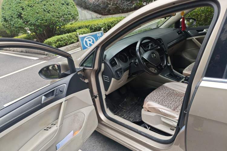 Used Volkswagen Golf 2014 1.6L Automatic Comfort Model