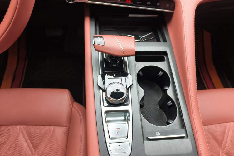 Used CHANGAN CS75 PLUS 2023 3rd Generation 1.5T Automatic Pilot Model Gear Lever