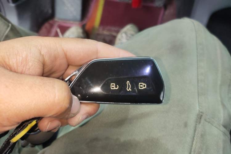 Used Volkswagen Teramont X 2022 330TSI Two-Wheel-Drive Luxury Edition
