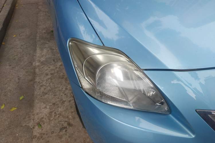 Used Toyota Vios 2010 1.6L GL-i AT Right Front Headlight