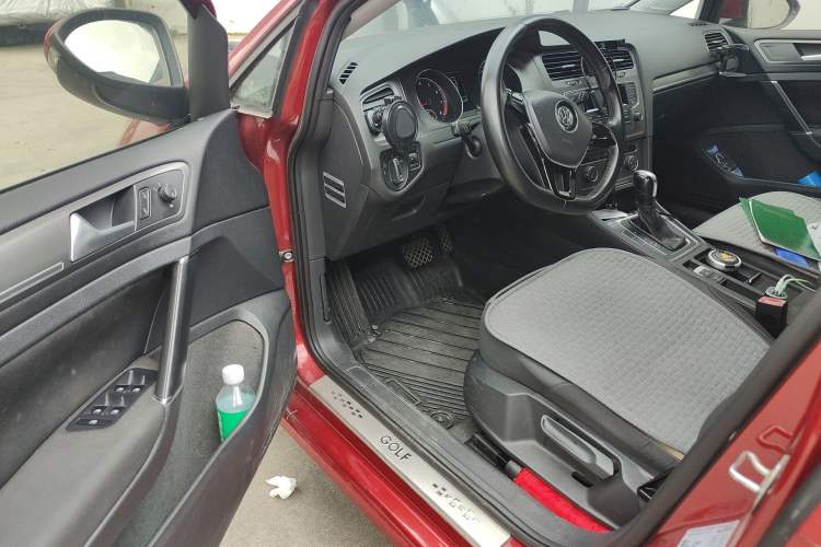 Used Volkswagen Golf 2015 1.6L Automatic Comfort Model