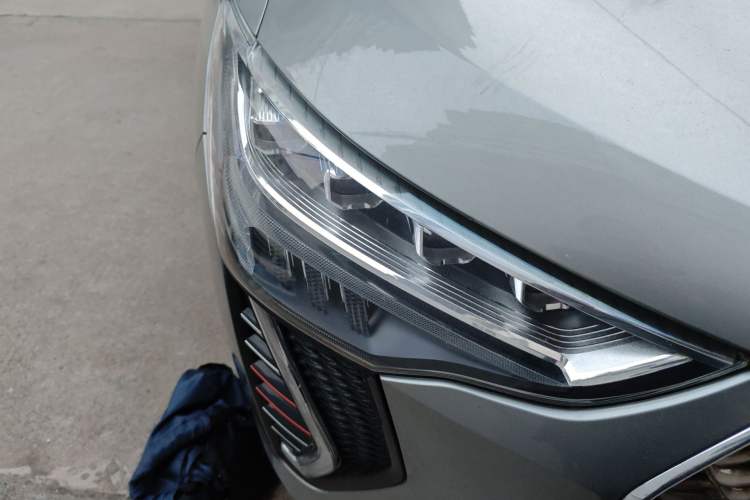 Used Haval JOLION 2021 1.5T Automatic Four-Door Version Right Front Headlight