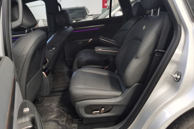 Used Dongfeng eπ eπ008 2024 210Max Range-Extended Version 6 Seats