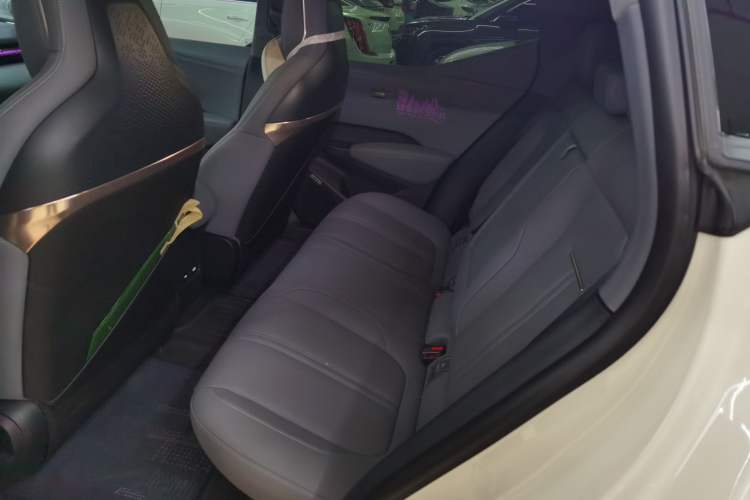 Used Zeekr X 2023 Four-Wheel-Drive YOU Edition 5 Seats
