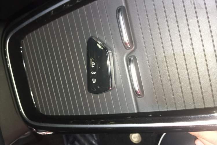 Used Volkswagen ID.6 X 2023 Pure Long-Range Version Vehicle Key