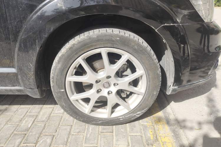 Used Fiat Freemont 2013 3.6L Intelligent All-Wheel-Drive Version