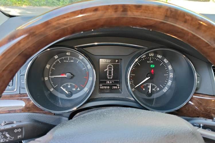 Used Skoda Superb 2013 2.0 TSI DSG Luxury Edition

