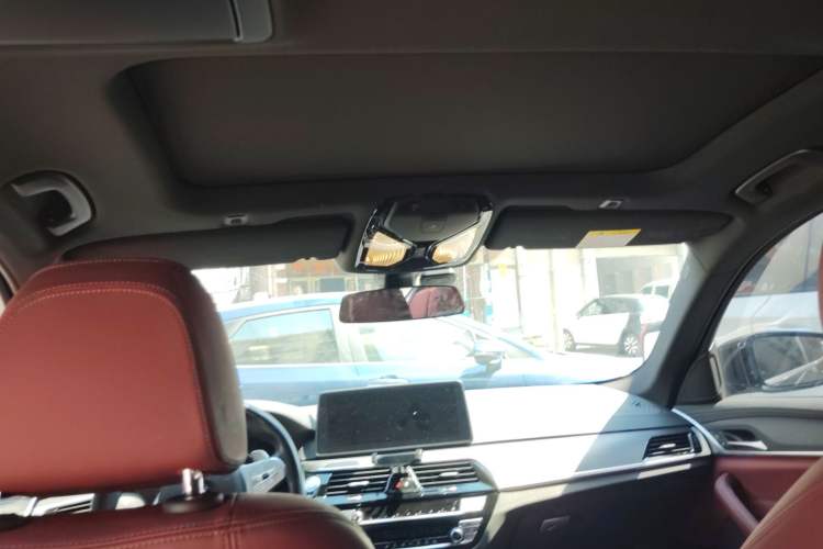 Used BMW 5 Series 2023 Restyled 530Li Leading Edition M Sport Package
