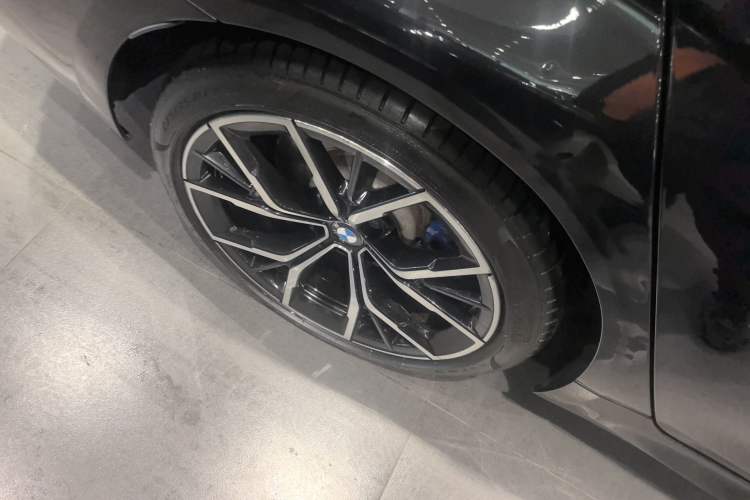 Used BMW 5 Series 2021 530i M Sport Package Right Rear Wheel Hub