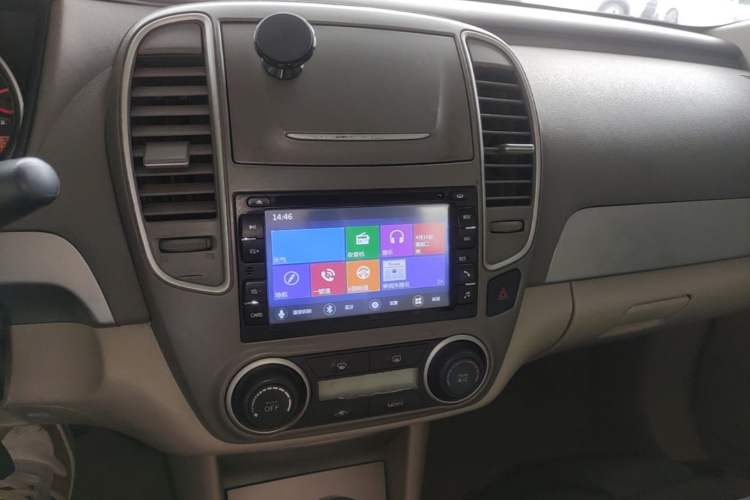 Used Nissan Sylphy 2012 Classic 1.6XE Automatic Comfort Edition Audio And AC Panel