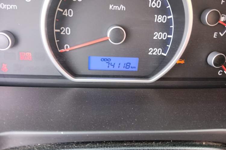 Used Hyundai Celesta 2011 1.6L Manual Comfort Edition