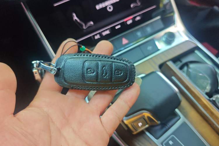 Used Audi A6L 2021 45 TFSI Prestige Elegant Edition Vehicle Key