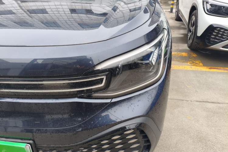 Used Volkswagen ID.6 CROZZ 2022 Long-Range PRO Edition Left Front Headlight