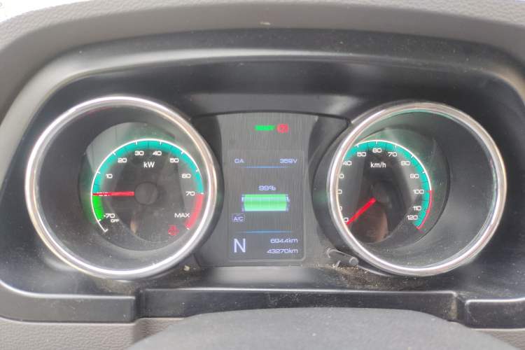 Used Dongfeng Yufeng Yufeng EM26 2023 Standard Edition 41.472 kWh Henan Lithium Power