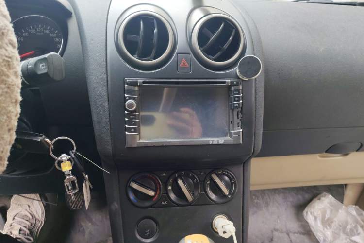 Used Nissan Qashqai 2011 1.6XE Wind 5MT 2WD Audio And AC Panel