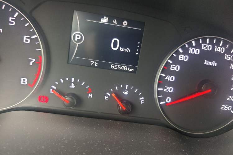 Used Kia K4 2017 1.6T Automatic T-DLX Turbo Odometer Close Up