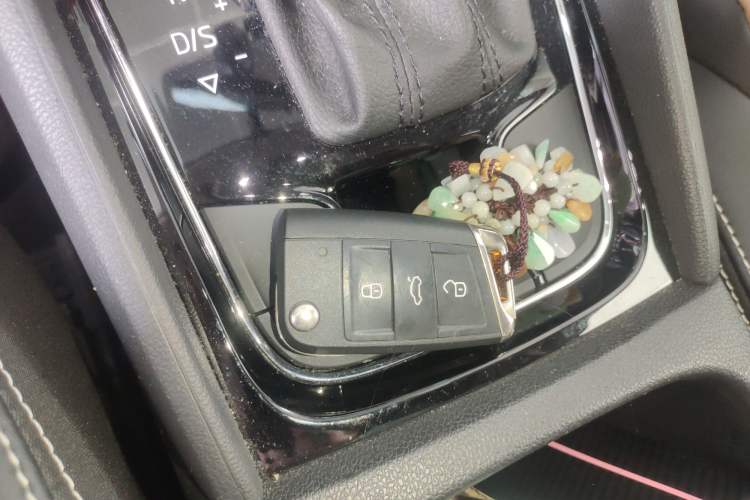 Used Skoda Kodiaq 2019 Facelifted TSI330 5-Seater Two-Wheel-Drive Luxury Enjoyment Edition China V Emission Standard
