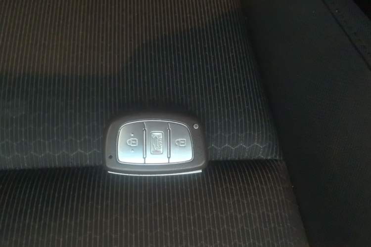 Used Hyundai Elantra (6th Generation / Lingdong) 2016 1.6L Automatic ZhiXuan – Elite Version
