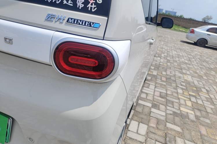 Used Wuling Hongguang MINIEV 2024 3rd Generation 215km Youth Edition Right Rear Taillight