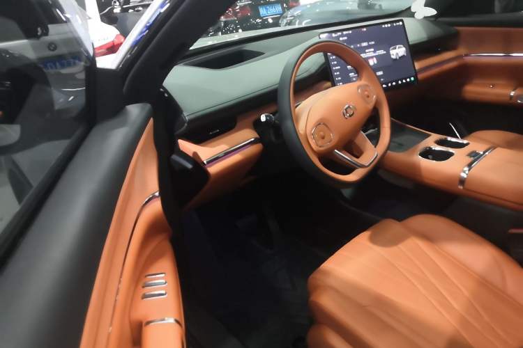 Used CHANGAN NEVO Q07 2025 215 Flagship Edition
