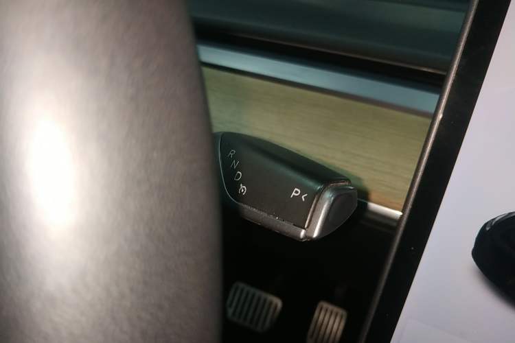 Used Tesla Model Y 2021 Long-Range All-Wheel-Drive Version