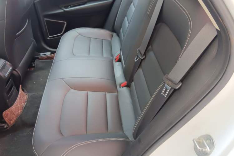 Used Geely Auto Emgrand GL 2018 1.4T Manual Elite Smart Connectivity Version Left Rear Seat