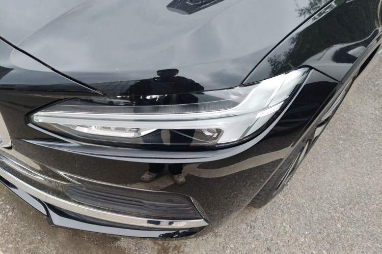 Used Volvo S90 New Energy 2025 Plug-in Hybrid Four-Wheel Drive Long-Range Luxury Smart Edition Left Front Headlight