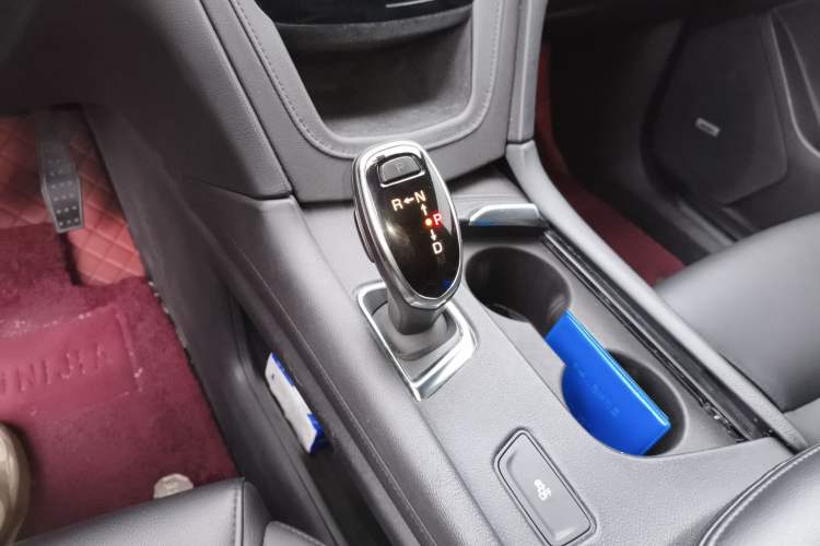 Used Cadillac XT5 2018 25T Tech Model
