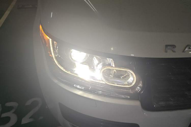 Used Land Rover Range 2016 3.0 SC V6 Vogue SE Long-Wheelbase Edition Right Front Headlight