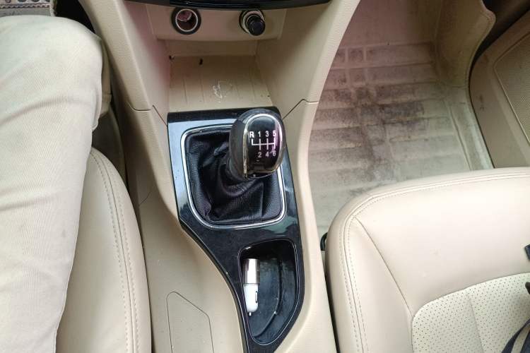 Used Baojun 730 2016 1.5T Manual Luxury Edition 7 Seats
