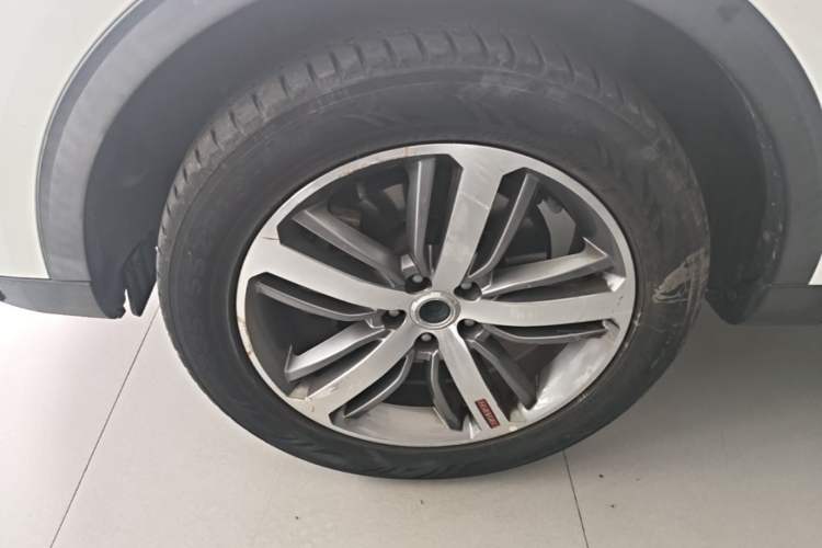 Used Haval H6 2017 Red-Label 1.3T Automatic Two-Wheel Drive ZhiShang Model
