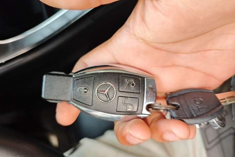 Used Mercedes-Benz C-Class 2016 C 200 L Sport Edition Vehicle Key