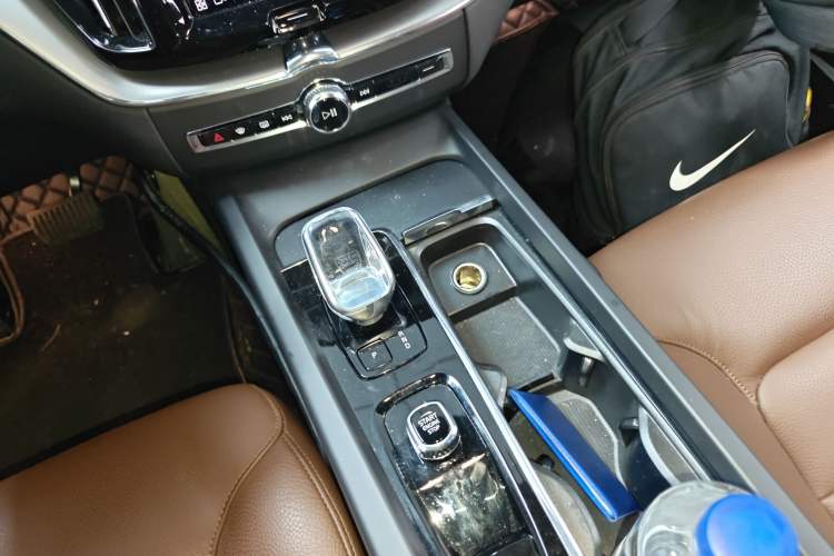 Used Volvo XC60 2024 B5 4x4 Smart Luxury Edition