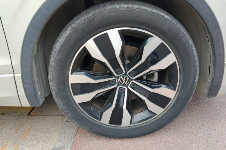 Used Volkswagen Tiguan L 2022 330TSI Automatic Two-Wheel Drive R-Line Enhanced Edition