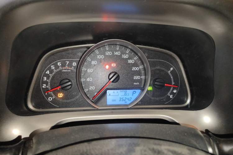 Used Toyota RAV4 2015 2.0L CVT Two-Wheel Drive Fashion Edition Instrument Cluster