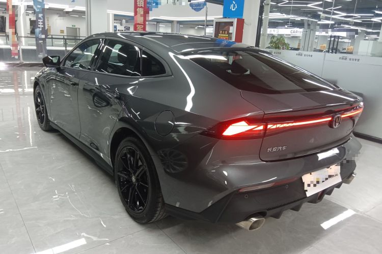 Used Changan UNI-V 2022 1.5T Prestige Version
