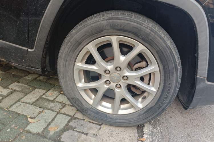 Used Jeep Cherokee 2016 2.0L Superior Edition