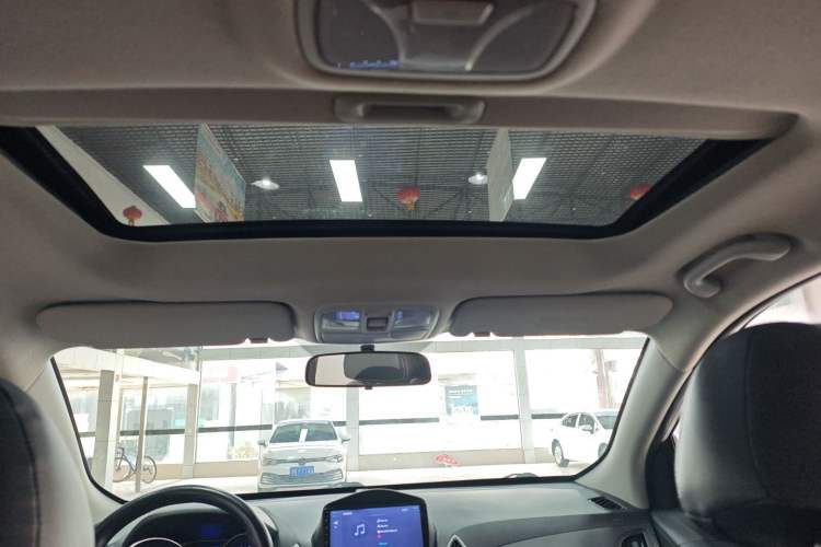 Used Hyundai ix35 2015 2.0L Automatic 2WD Smart Type China IV