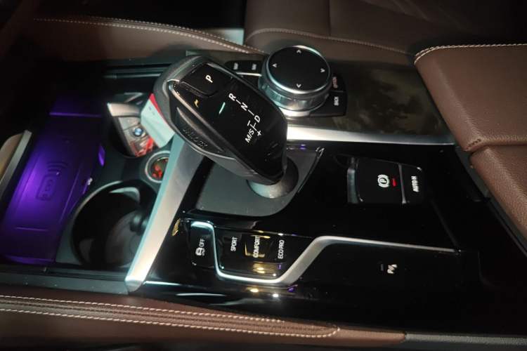 Used BMW 5 Series 2022 Second Facelift 525Li Luxury Package