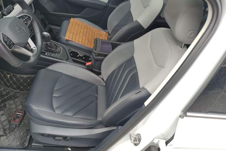 Used Volkswagen Tharu 2023 300TSI Two-Wheel-Drive Full Moon Edition