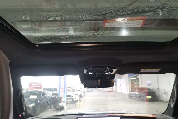 Used JETOUR Traveler 2024 2.0T All-Wheel-Drive Silver Dragon Wings Headliner