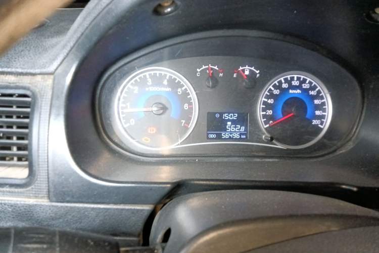 Used Dongfeng Fengon 330 2014 1.5L Manual Standard Edition DK15-02 Instrument Cluster