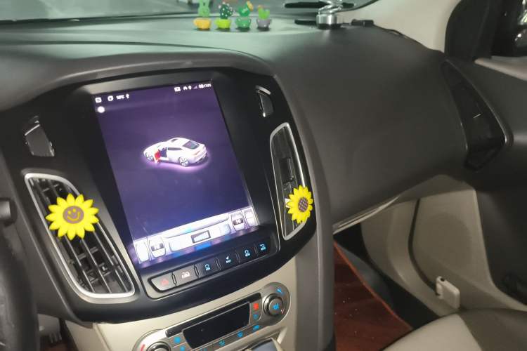 Used Ford Focus 2012 Sedan 1.6L Automatic Fashion Edition Audio And AC Panel